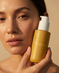 Load image into Gallery viewer, Daear Oil Based Cleanser - Honey Face Wash HC-105