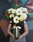 Load image into Gallery viewer, East End Flower Market Classique Vase