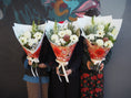 Load image into Gallery viewer, East End Flower Market Neutral Florist Choice Bouquet