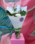 Load image into Gallery viewer, East End Flower Market Neutral / Vase Midi Florist Choice Bouquet