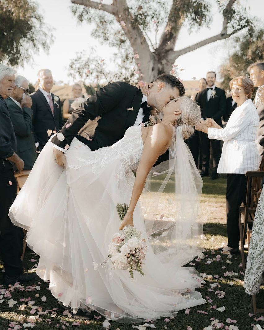 Jessica & Colby | East End Flower Market