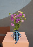 Load image into Gallery viewer, Adelaide florist same-day flower delivery
Local blooms in season | Market-style bunch from Adelaide florist
Rustic and fresh seasonal flowers | Hand-selected by Adelaide florist

