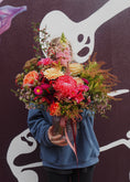 Load image into Gallery viewer, Coral Crush Grandi Vase
