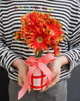 Load image into Gallery viewer, Gingham Spider Gerb Vase
