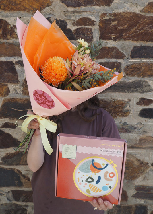 Wednesday Special Posy and Embroidery Kit
