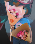 Load image into Gallery viewer, Grandiflora Roses Market Bunch
