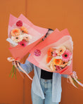 Load image into Gallery viewer, Mixed Gerbera Market Bunch
