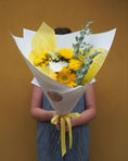 Load image into Gallery viewer, Gemini Florist Choice Bouquet
