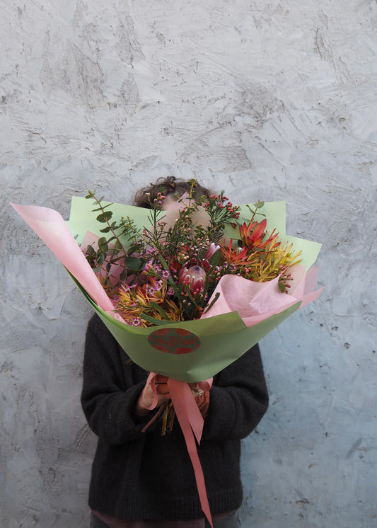 🌾 Seasonal Market Bunch
Fresh seasonal market bunch | Adelaide florist same-day flower delivery

