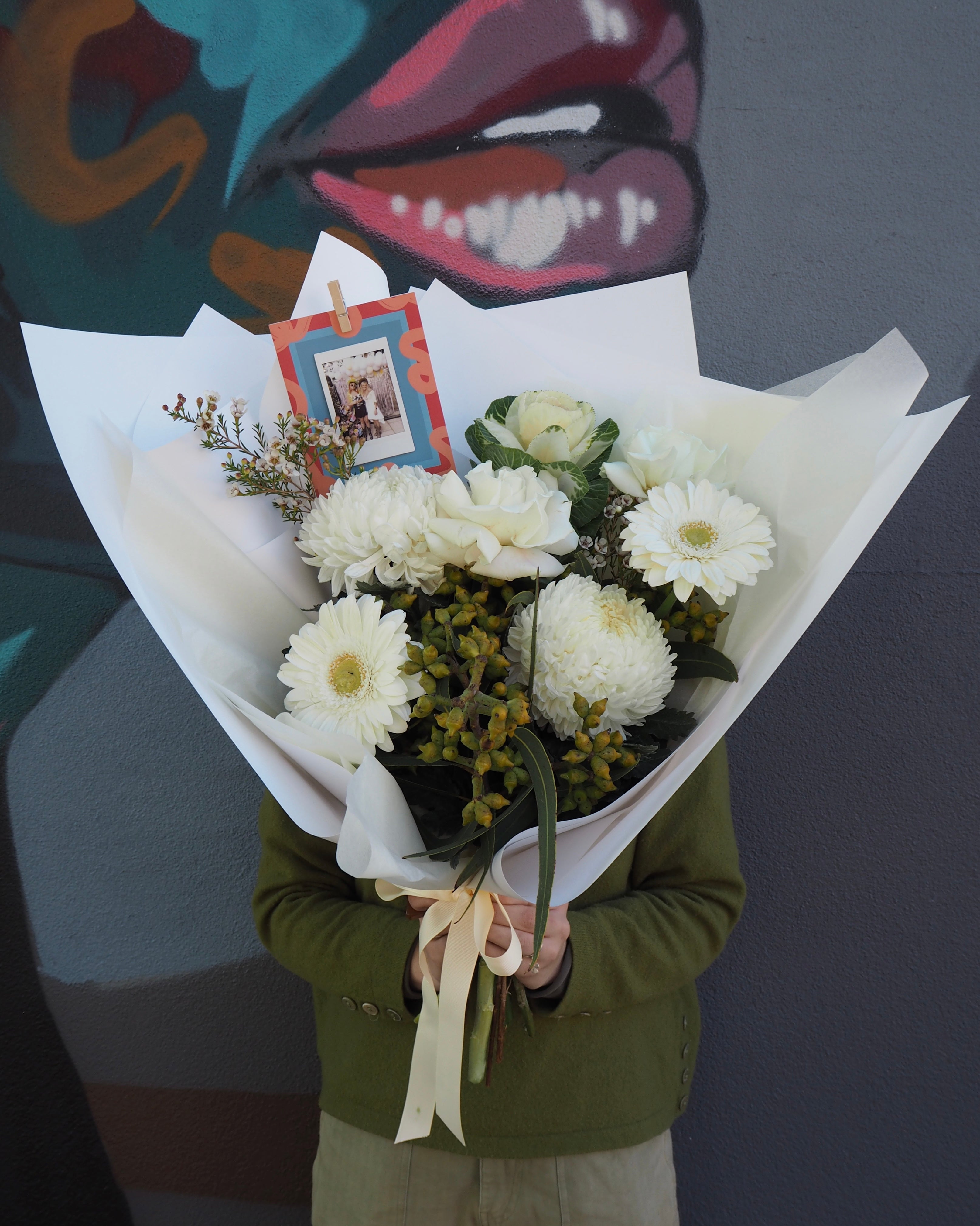 Neutral-toned florist choice bouquet by Adelaide florist | Earthy, elegant flowers with added photo gift card