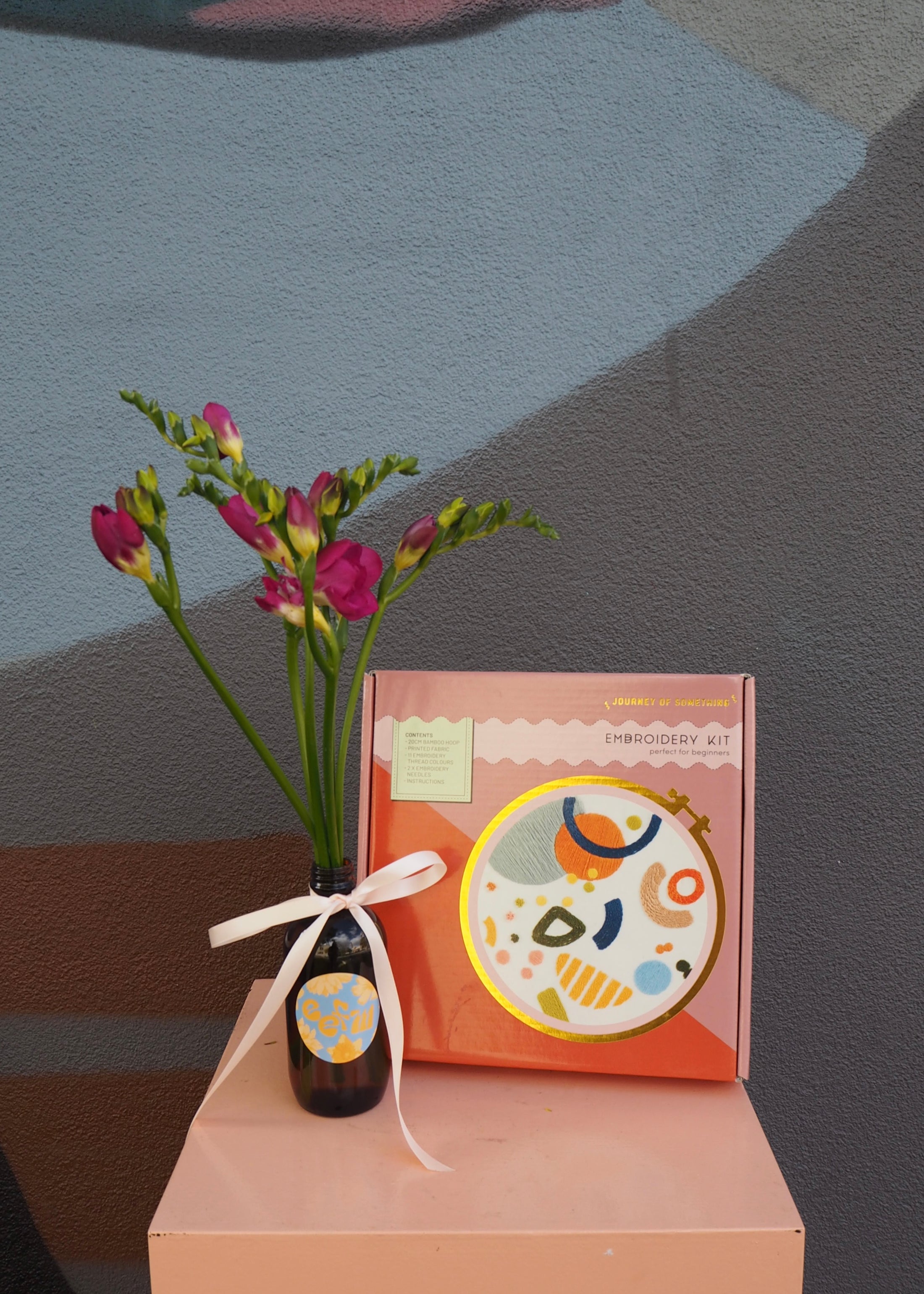 Curated giftware bundle | Add-on for flower delivery Adelaide
Gifting extras from East End Flower Market | Chocolates, candles & more
Florist-selected gift items | Perfect pairings with flowers – Adelaide delivery
