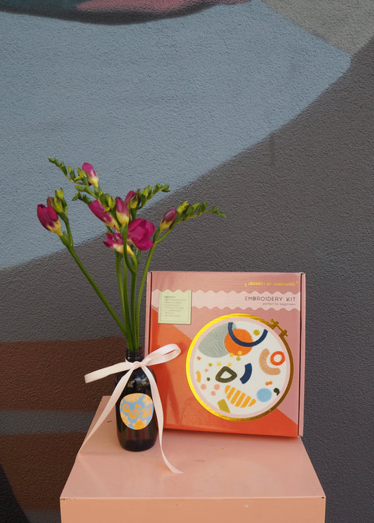 Curated giftware bundle | Add-on for flower delivery Adelaide
Gifting extras from East End Flower Market | Chocolates, candles & more
Florist-selected gift items | Perfect pairings with flowers – Adelaide delivery
