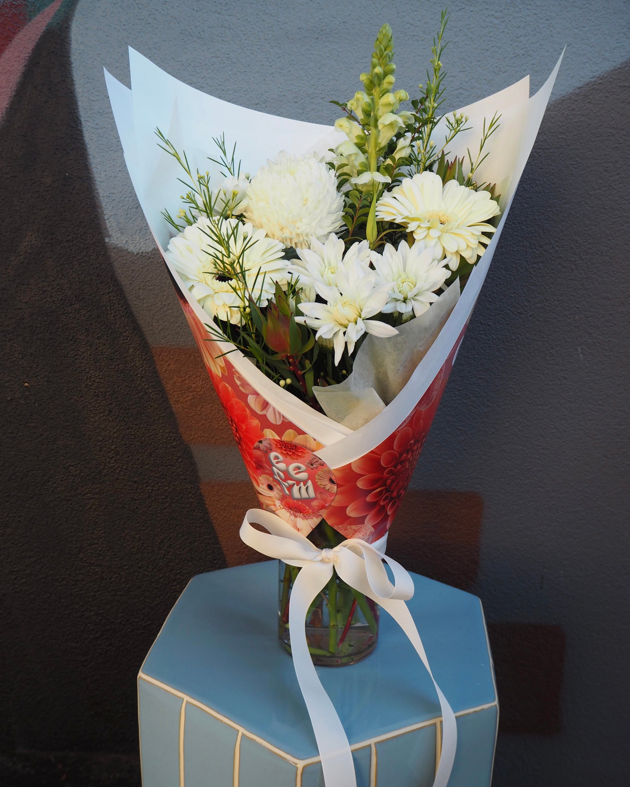 East End Flower Market Bambini / Vase Neutral Florist Choice Bouquet