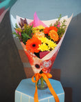 Load image into Gallery viewer, East End Flower Market Bambini / Vase Vibrant Florist Choice Bouquet
