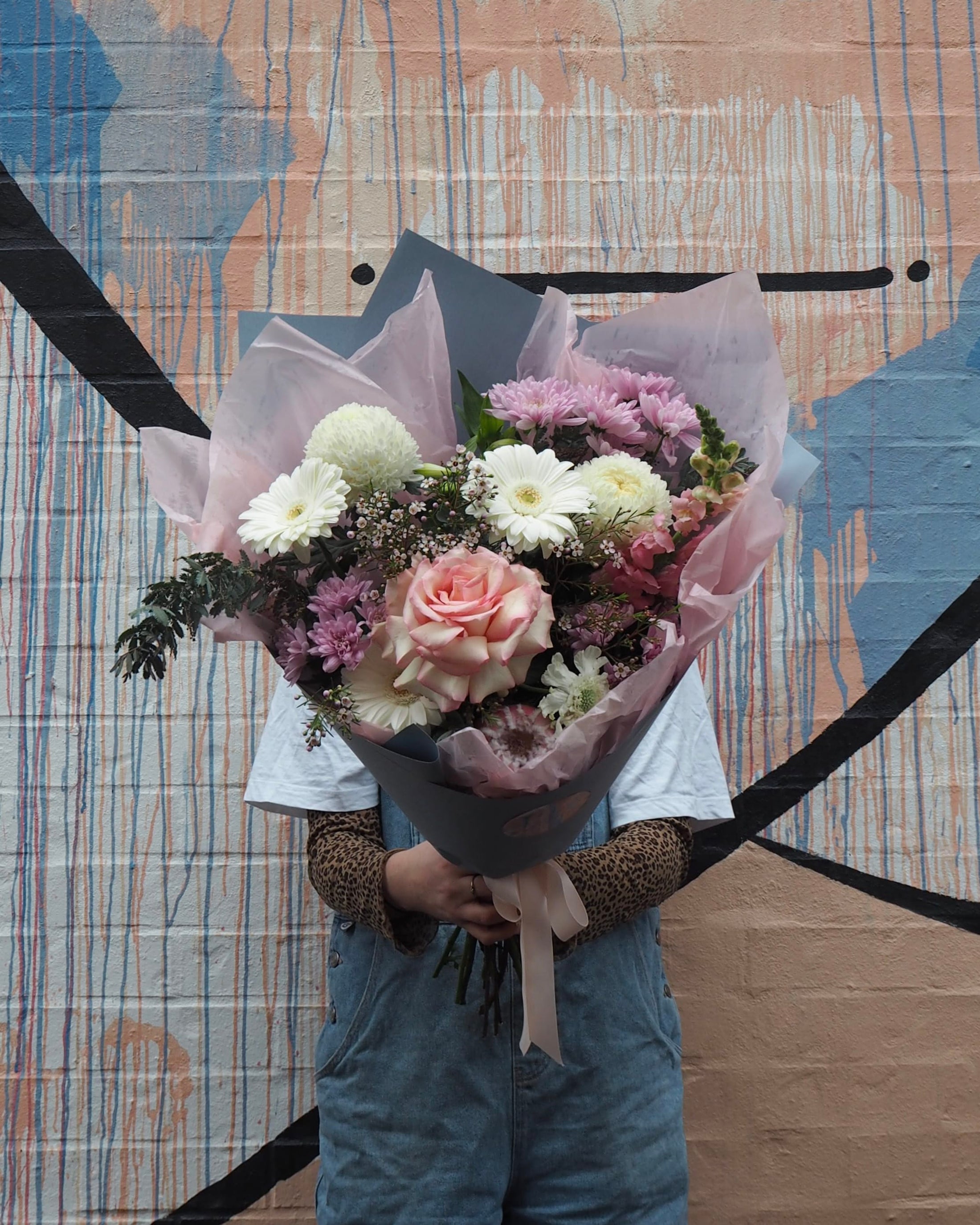 East End Flower Market Grandi / Bouquet Cancer Florist Choice Bouquet