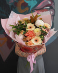 Load image into Gallery viewer, East End Flower Market Grandi / Bouquet Pastel Florist Choice Bouquet
