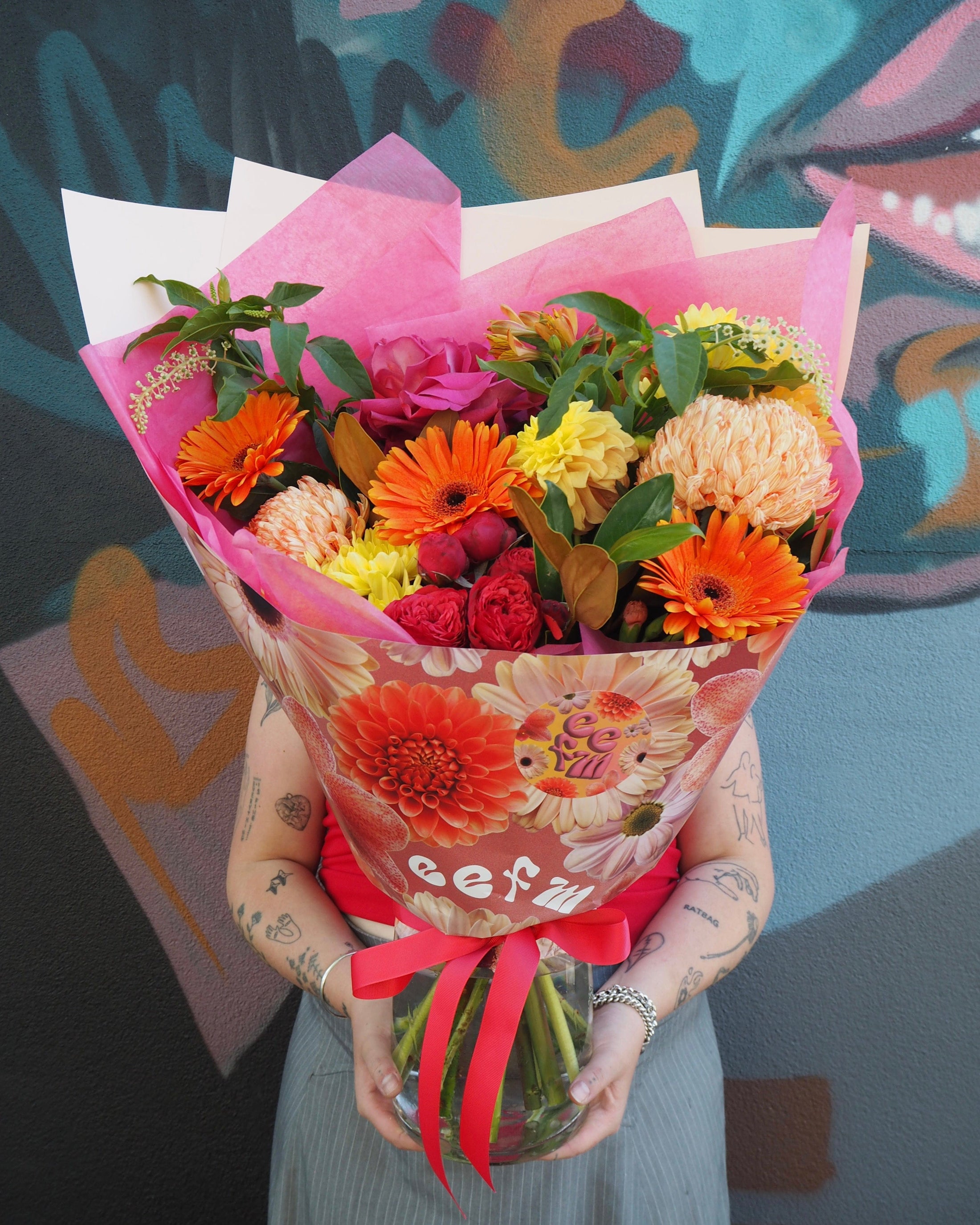 East End Flower Market Grandi / Vase Vibrant Florist Choice Bouquet