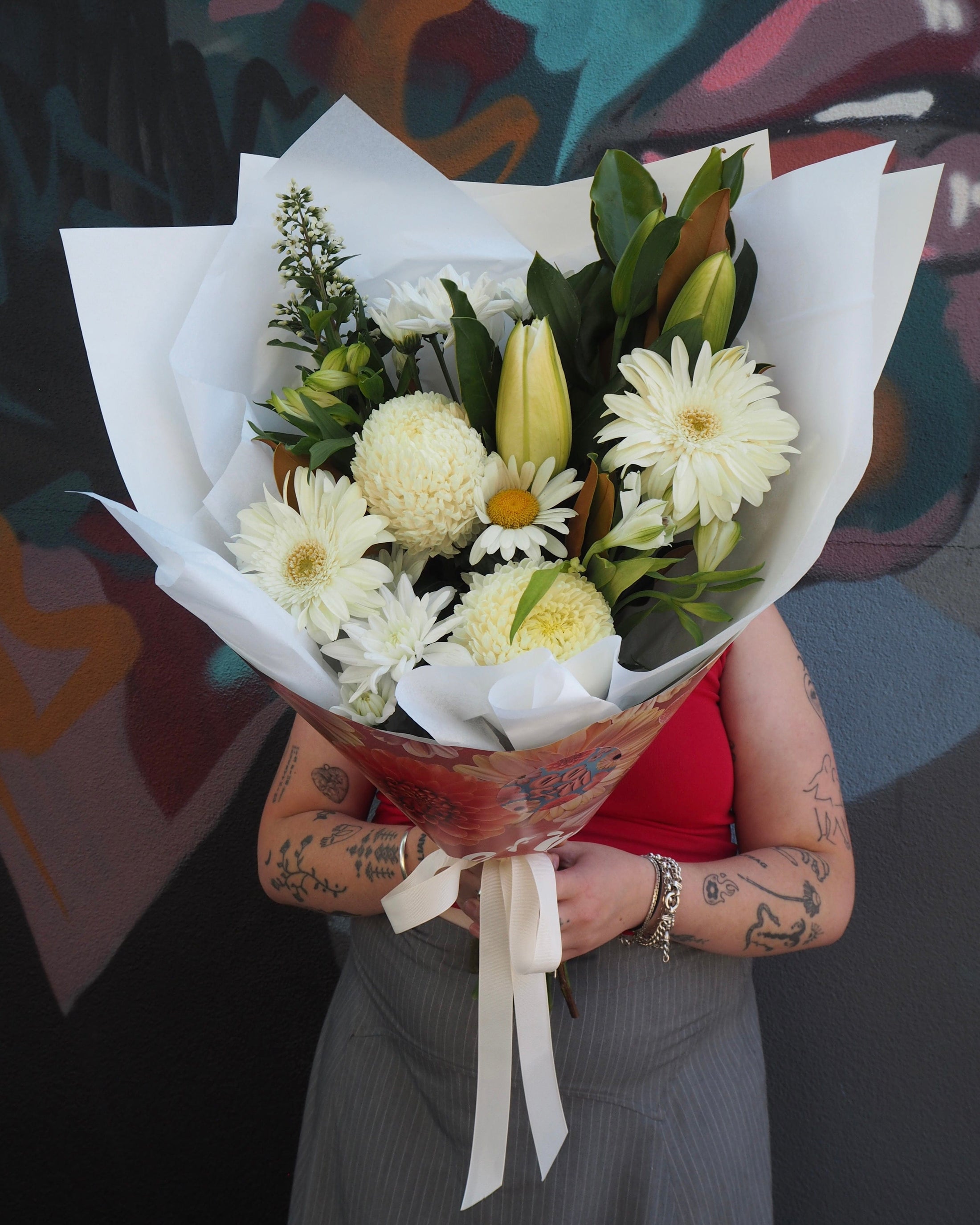 East End Flower Market Midi / Bouquet Neutral Florist Choice Bouquet