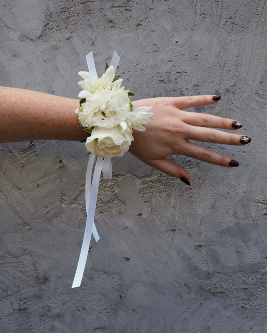 East End Flower Market Neutral Fresh Wrist Corsage