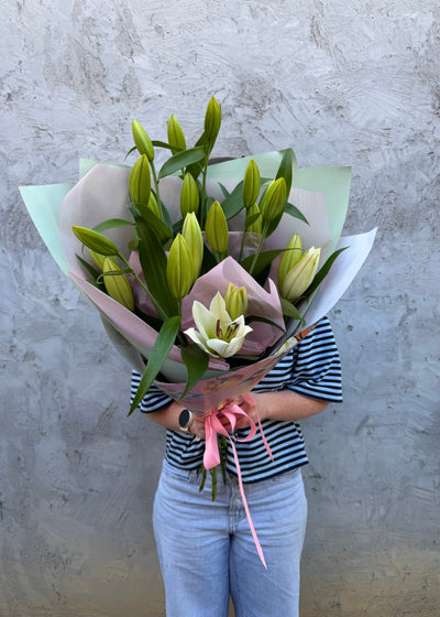East End Flower Market Oriental Lily Market Bunch