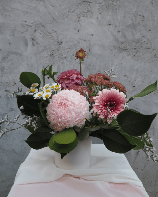 East End Flower Market Petite Table Centre