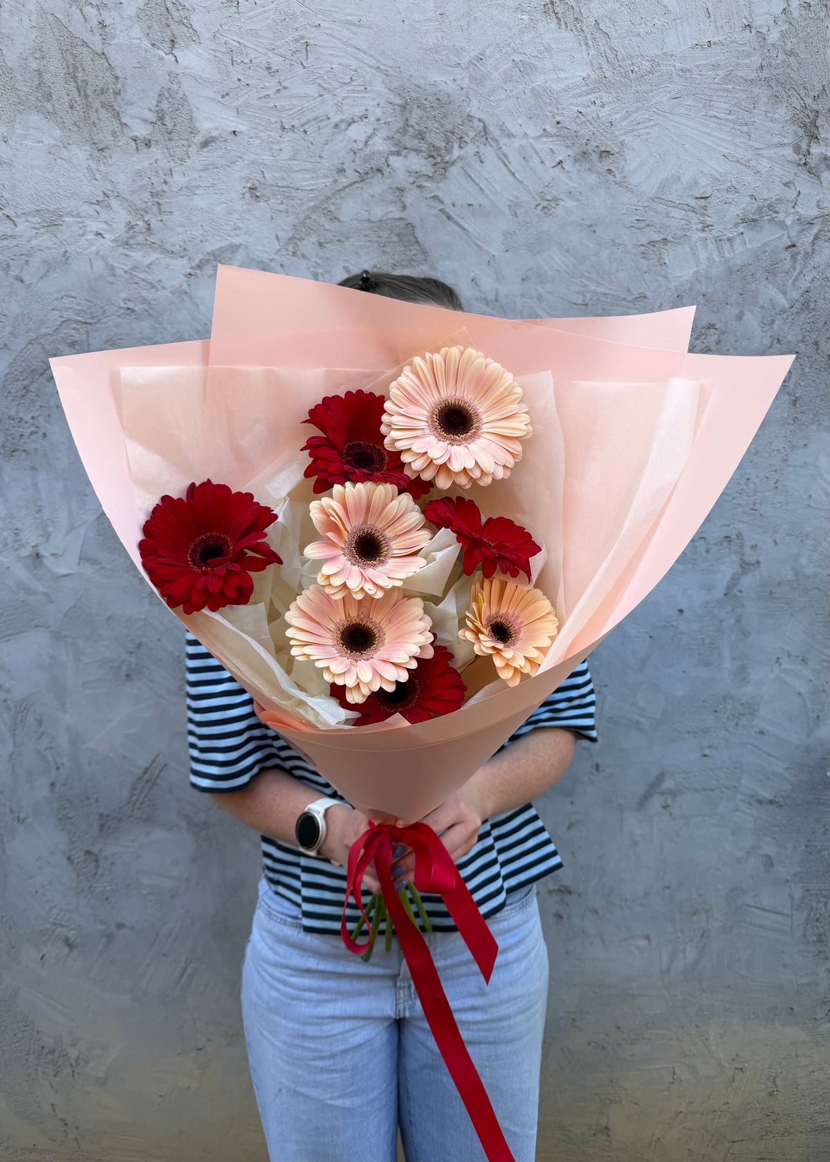 East End Flower Market Strawberries and Cream Gerbera Market Bunch