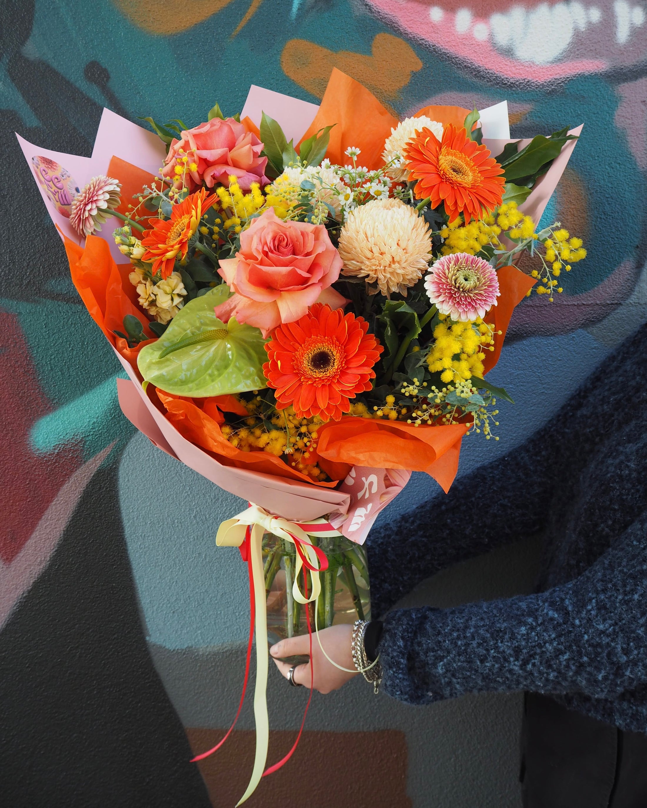 East End Flower Market Vibrant / Vase Bijou Bouquet