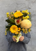 Load image into Gallery viewer, East End Flower Market Yellow Wednesday Special Posy
