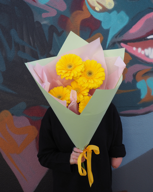 Sunshine Gerbera Market Bunch – 5 Stems